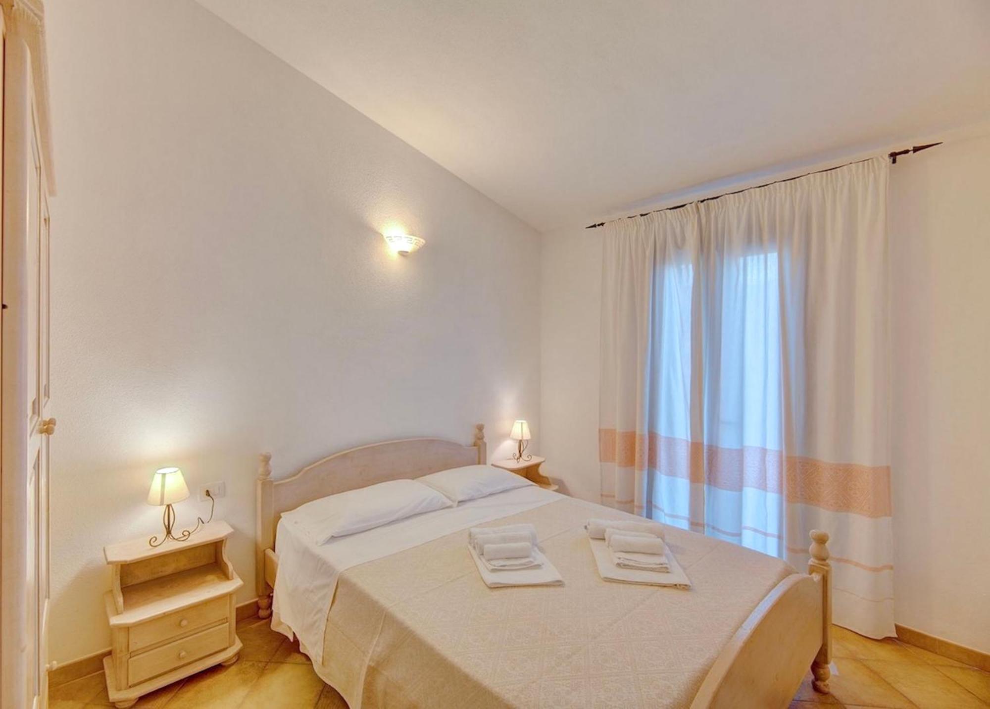 Residence Con Piscina A Badesi, Appartamenti Con Wifi E A.C Экстерьер фото